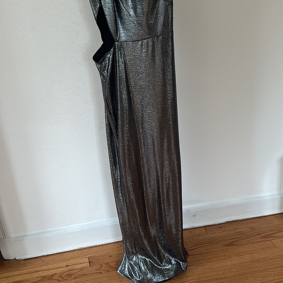 One time use very good condition - Picture 2 of 2